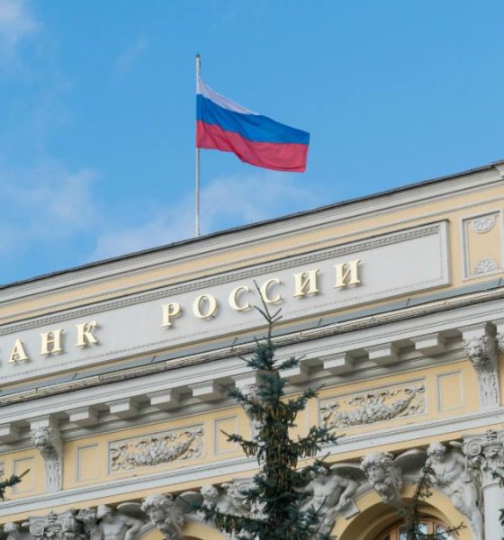 Russia's central bank permits banks to offer accredited investors crypto-tied financial instruments, signaling progress in flexible crypto regulations.